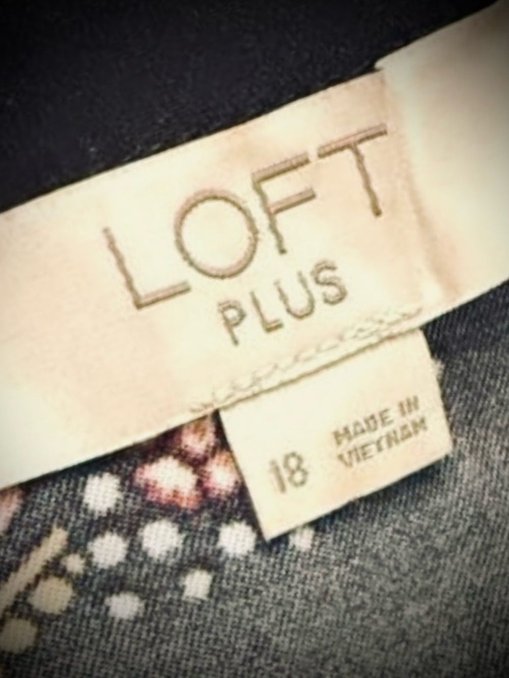 LOFT Plus Floral Long Sleeve Shift Dress Size 18 Black Multicolor - Picture 4 of 5